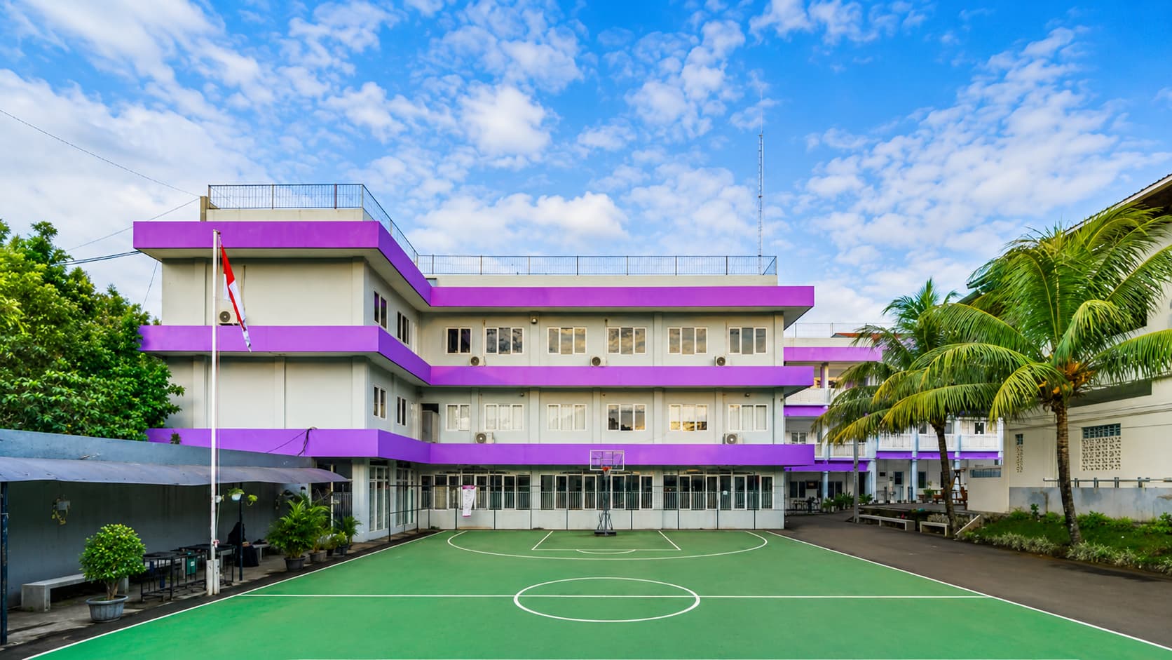 Penghargaan Mitra Terbaik SMA Nuraida Boarding School