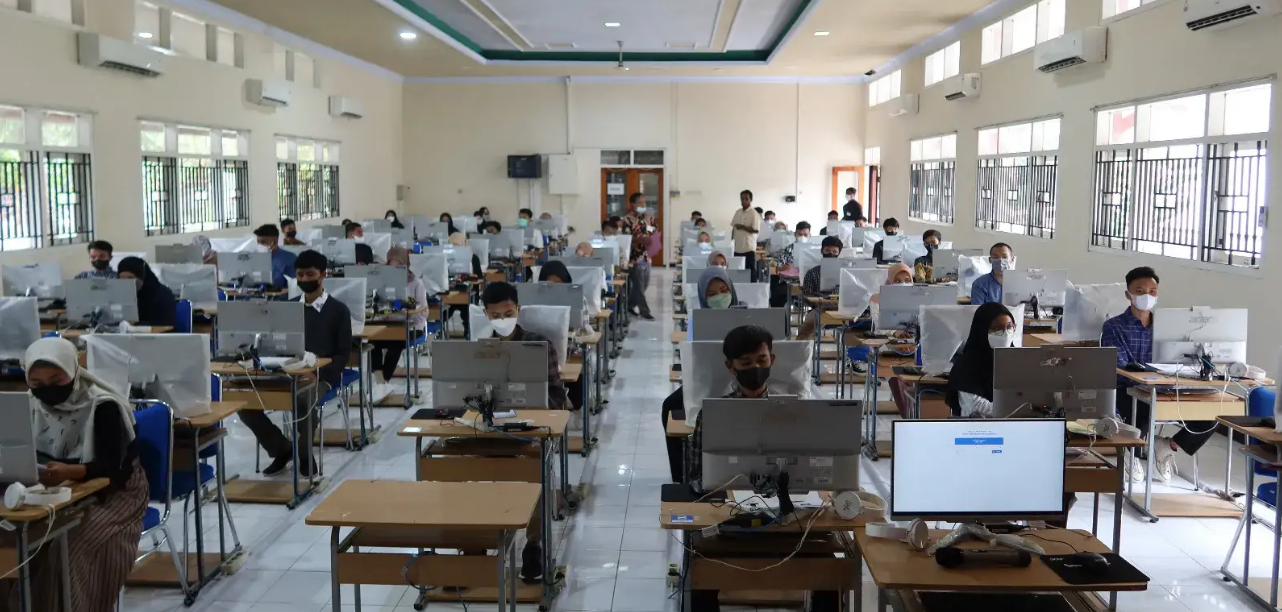 100% Mitra Azzam Meningkat Mutu Lulusan